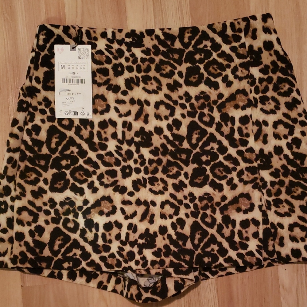Zara Animal Print Skorts